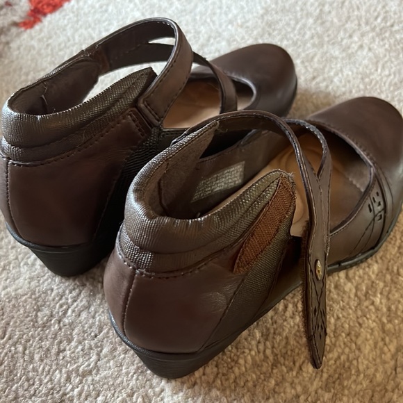 Earth Origins SZ 8.5 cute maryjane style shoes. Preowned in excellent condition - Picture 6 of 8